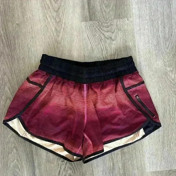 Lululemon Shorts Size 10 Womens - Picture 1 of 3